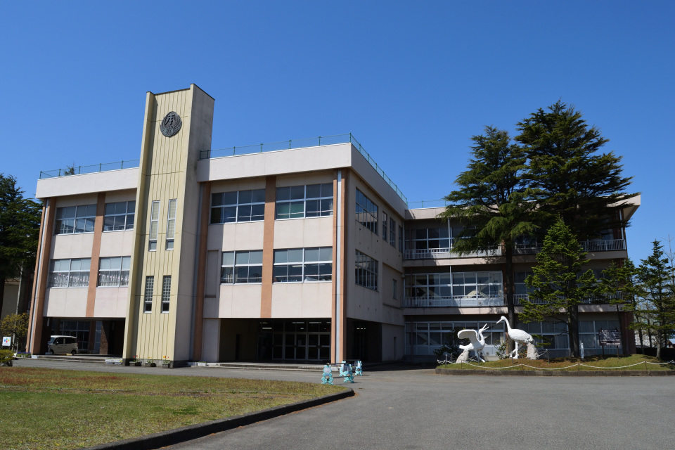 写真：鶴舞小学校の校舎