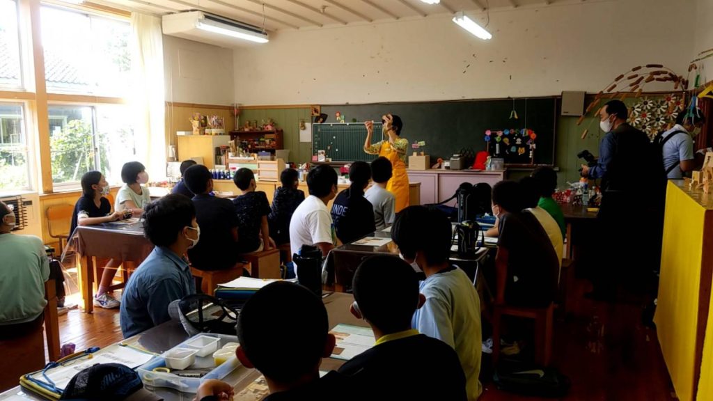 写真：鳥海山木のおもちゃ美術館での様子1