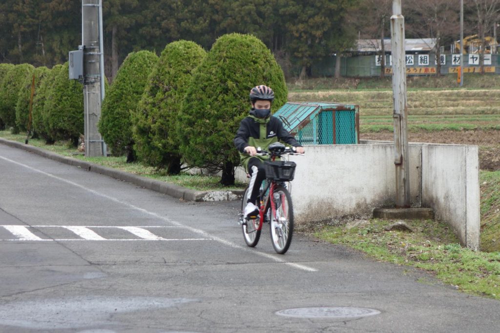 写真：自転車教室を受ける児童4