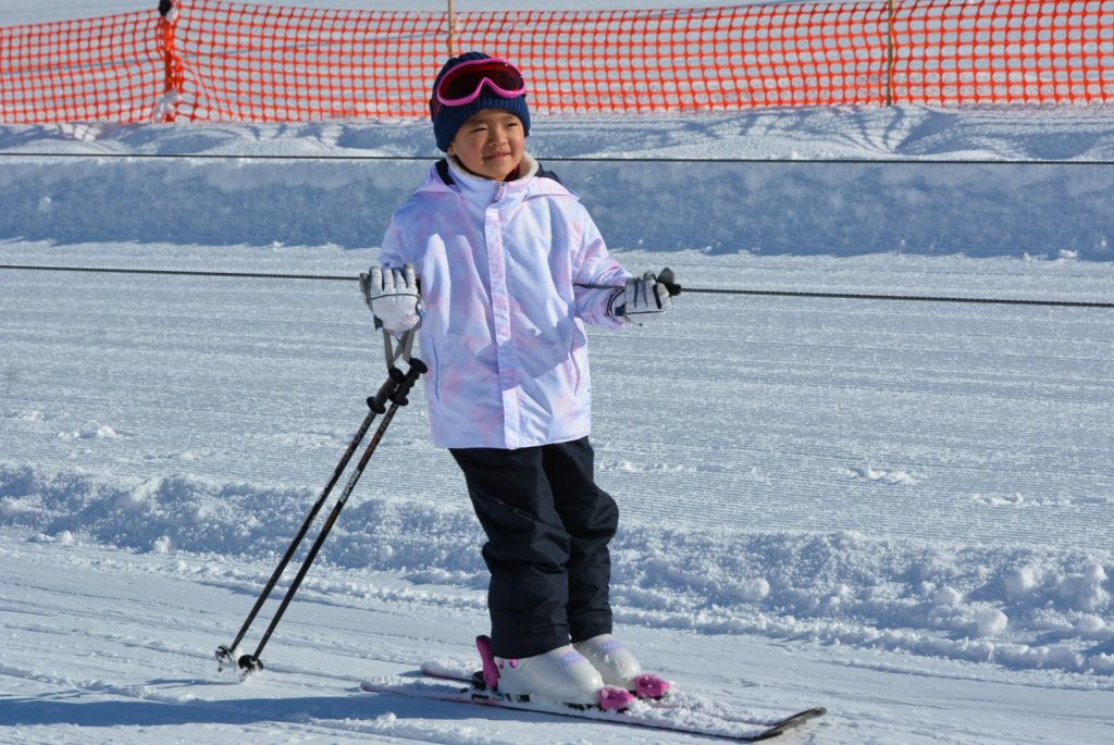 写真：低学年のスキー教室での児童の様子3