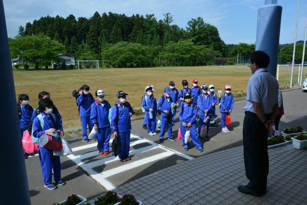 写真：５年生自然教室の様子2