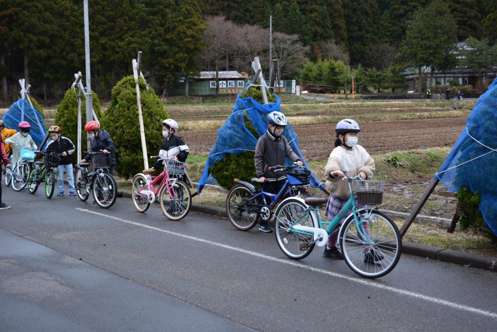 写真：自転車教室を受ける児童3