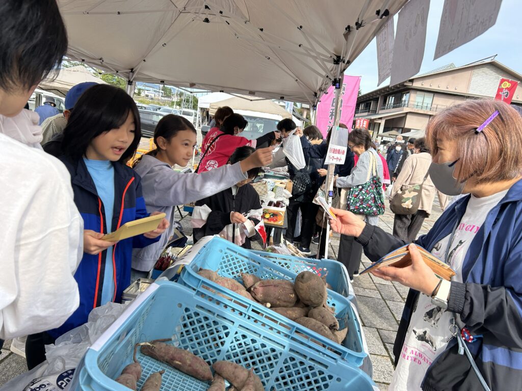さつまいも　リクエストセット【フォロー割・リピート割・同梱割特価】 さつまいも販売（10／4） ｜ 由利本荘市立東由利小学校