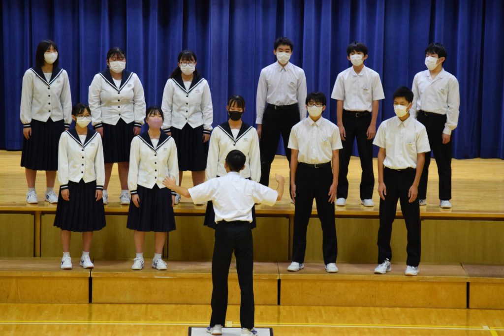 写真：学年合唱の様子3