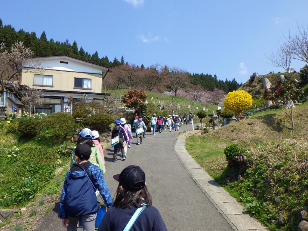 写真:２，３年生校外学習の様子1